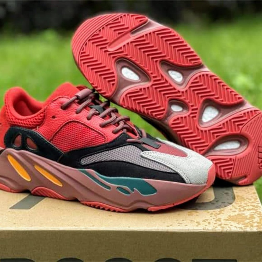 YEEZY BOOST 700 "Hi-Res Red"